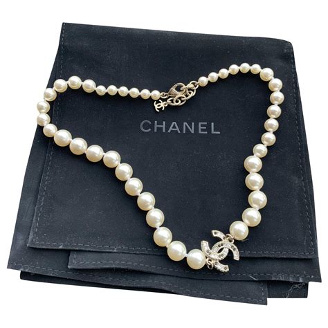 collier de perles chanel